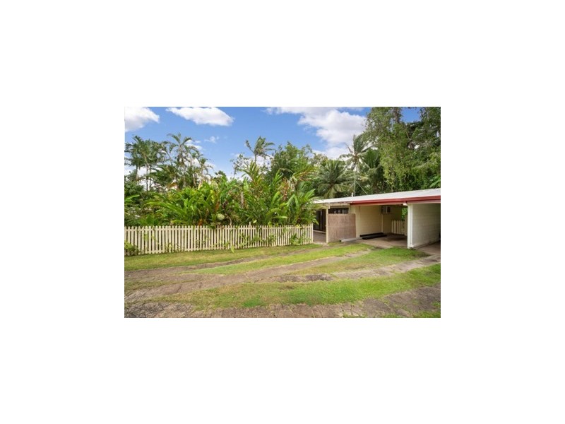 2/16 Roslyn Close, Yorkeys Knob QLD 4878