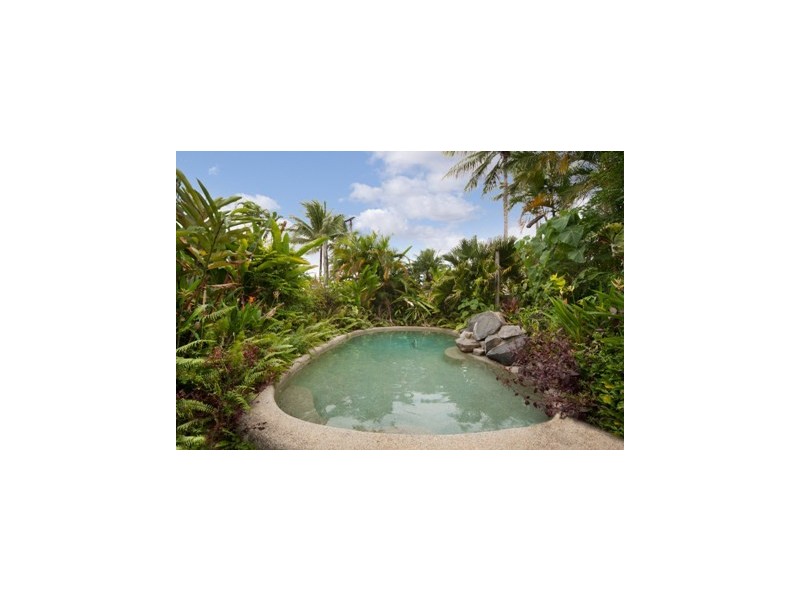 2/16 Roslyn Close, Yorkeys Knob QLD 4878