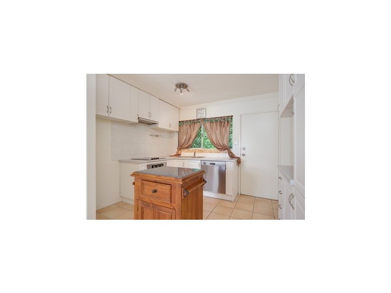 2/16 Roslyn Close, Yorkeys Knob QLD 4878