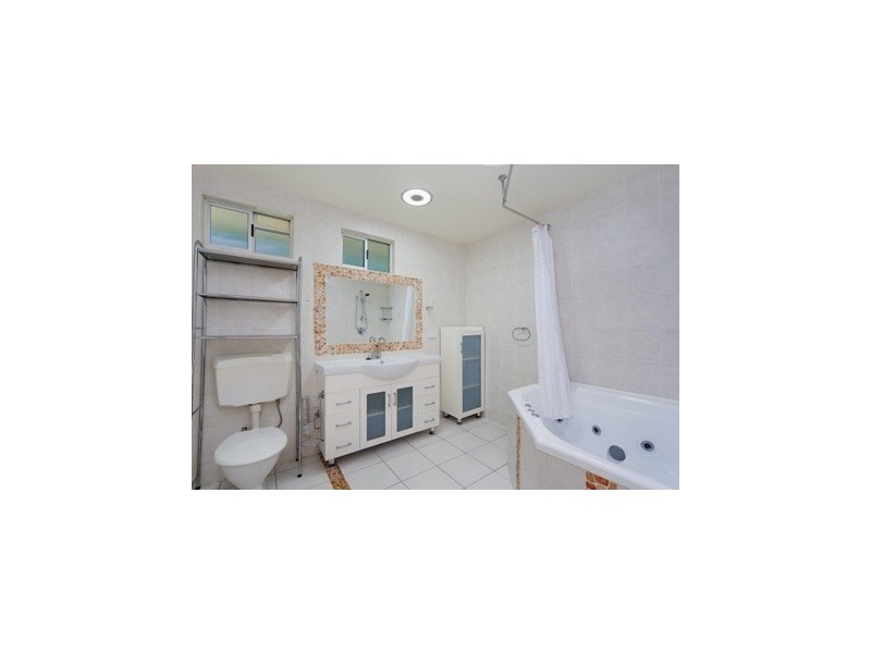 2/16 Roslyn Close, Yorkeys Knob QLD 4878