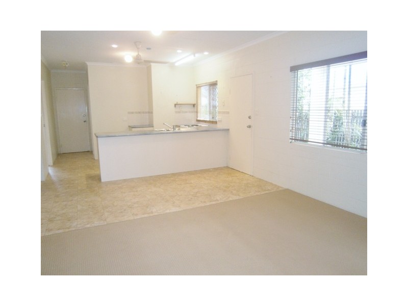 3 Sherwood Close, Brinsmead QLD 4870