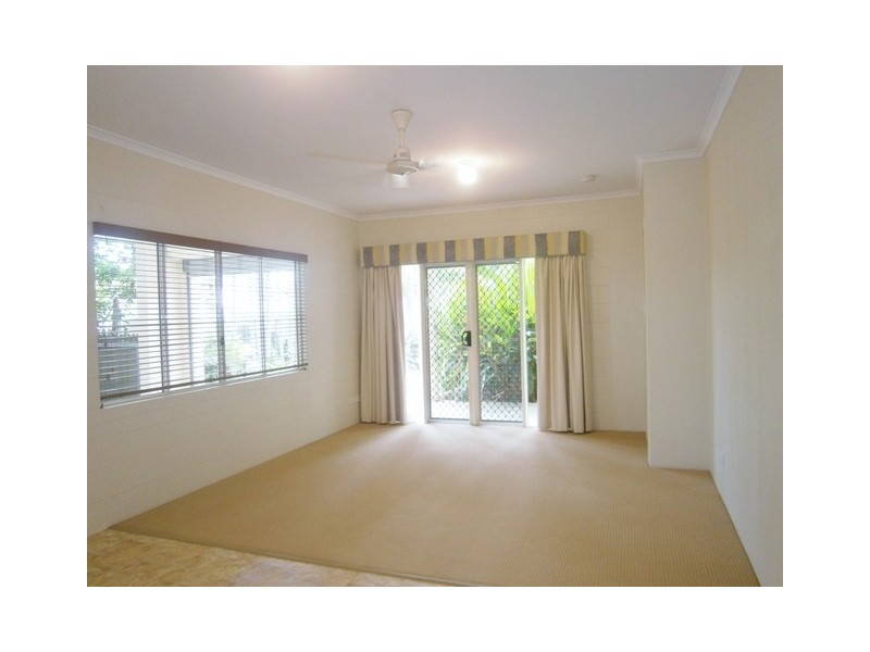 3 Sherwood Close, Brinsmead QLD 4870