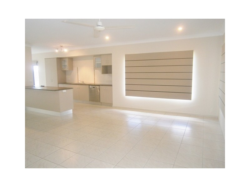 18 Petrie Close, Kewarra Beach QLD 4879