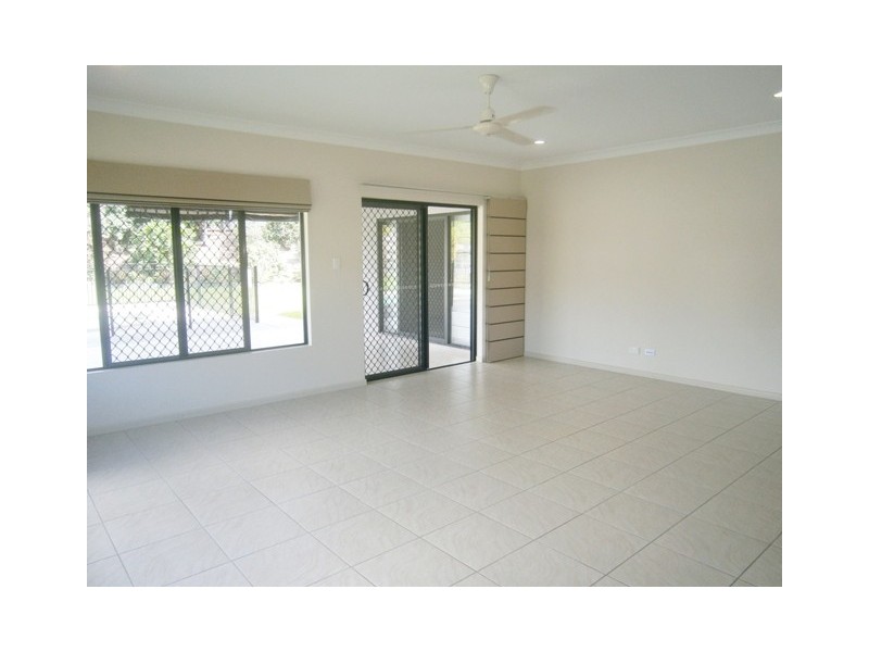 18 Petrie Close, Kewarra Beach QLD 4879