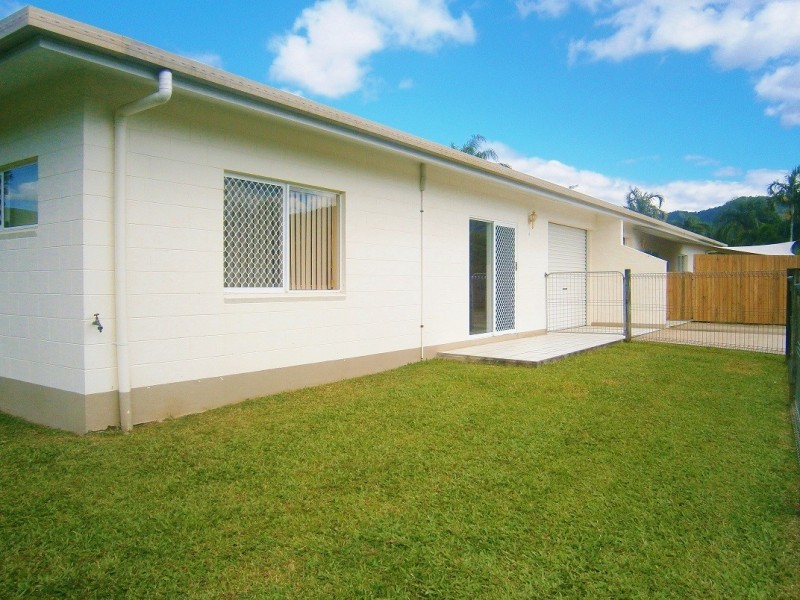2/16 Golden Grove Drive, Bentley Park QLD 4869