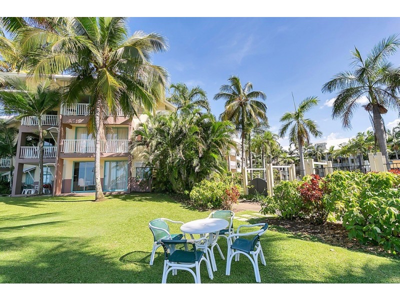 Trinity Beach QLD 4879