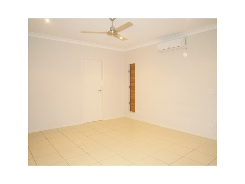 14 Savaii Close, Palm Cove QLD 4879