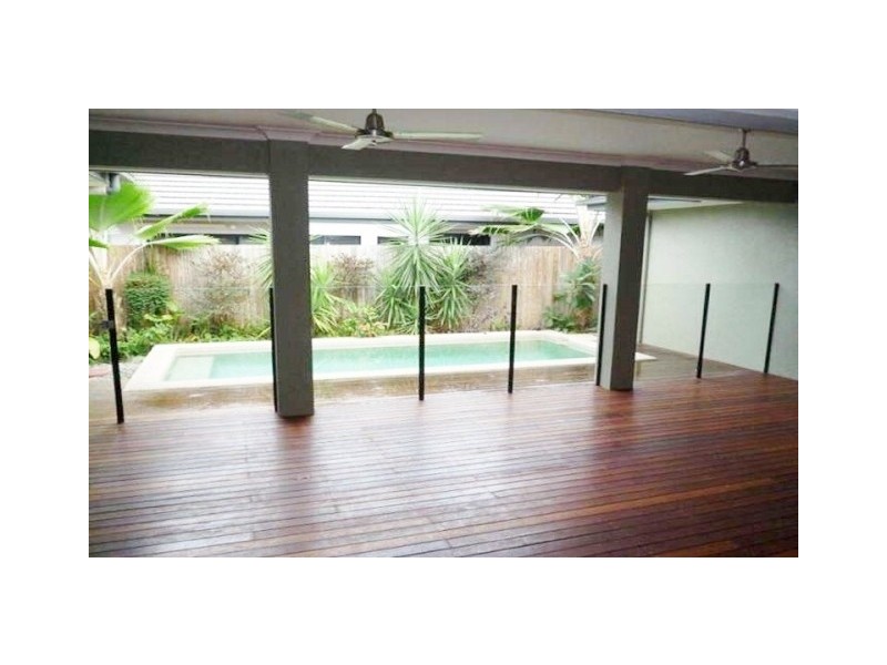 14 Savaii Close, Palm Cove QLD 4879
