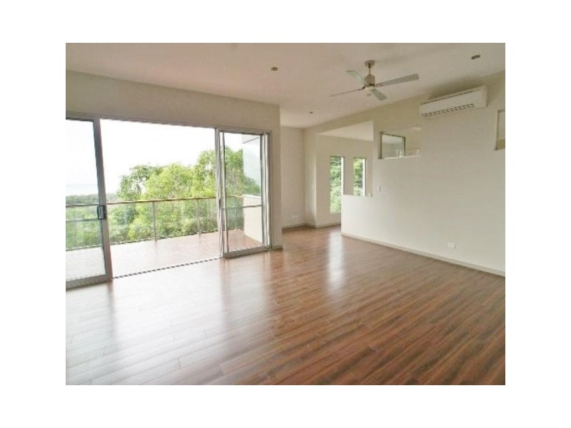 30/9 Savaii Close, Palm Cove QLD 4879