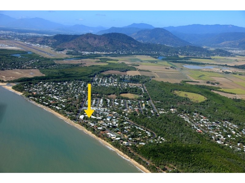 Holloways Beach QLD 4878