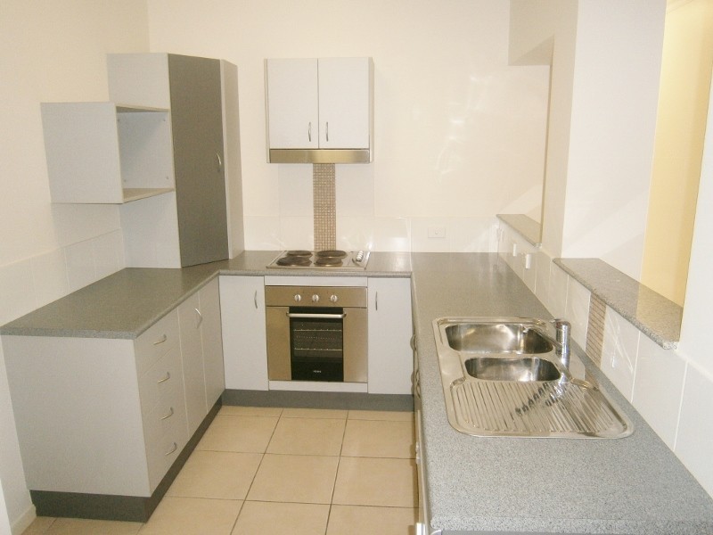 2204/22 Clifton Road, Clifton Beach QLD 4879