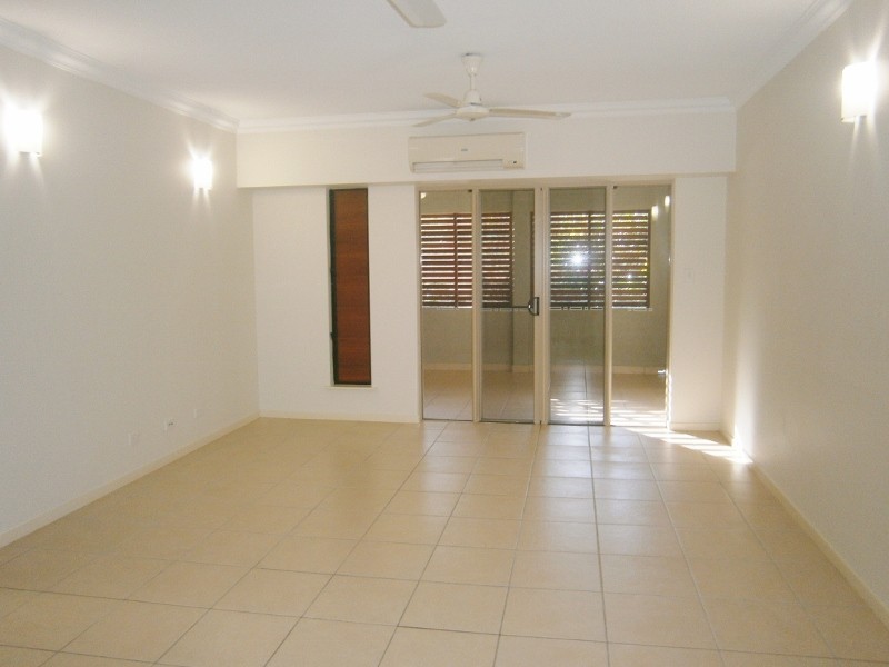 2204/22 Clifton Road, Clifton Beach QLD 4879