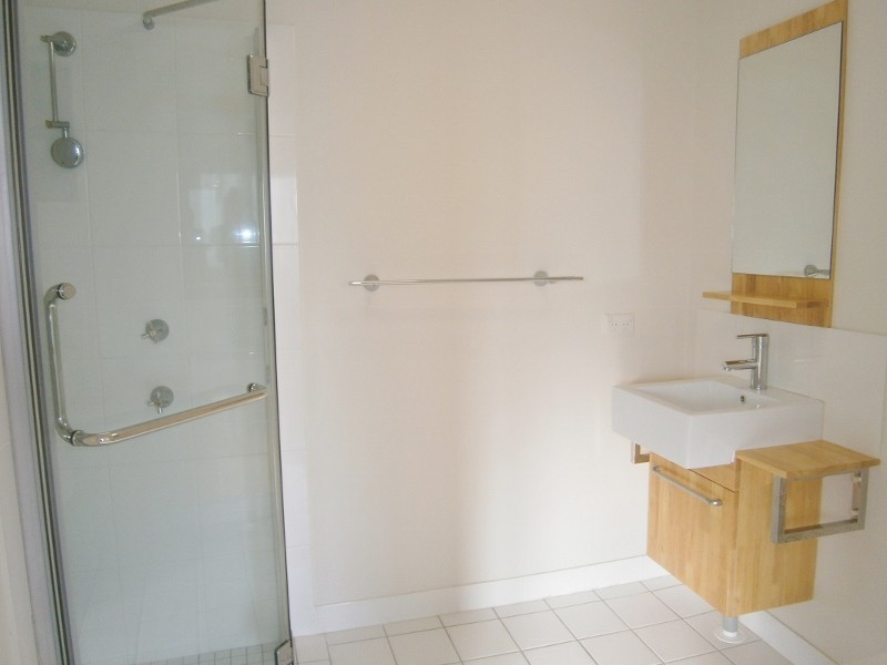 2204/22 Clifton Road, Clifton Beach QLD 4879