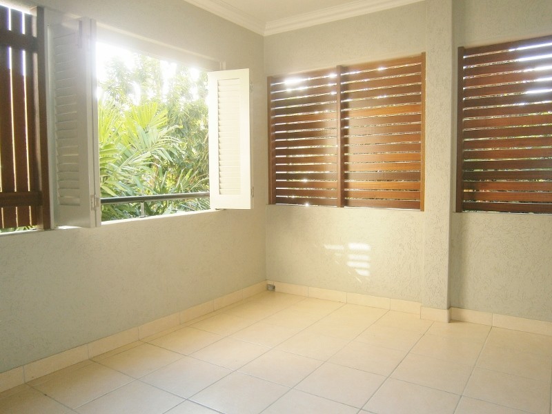 2204/22 Clifton Road, Clifton Beach QLD 4879