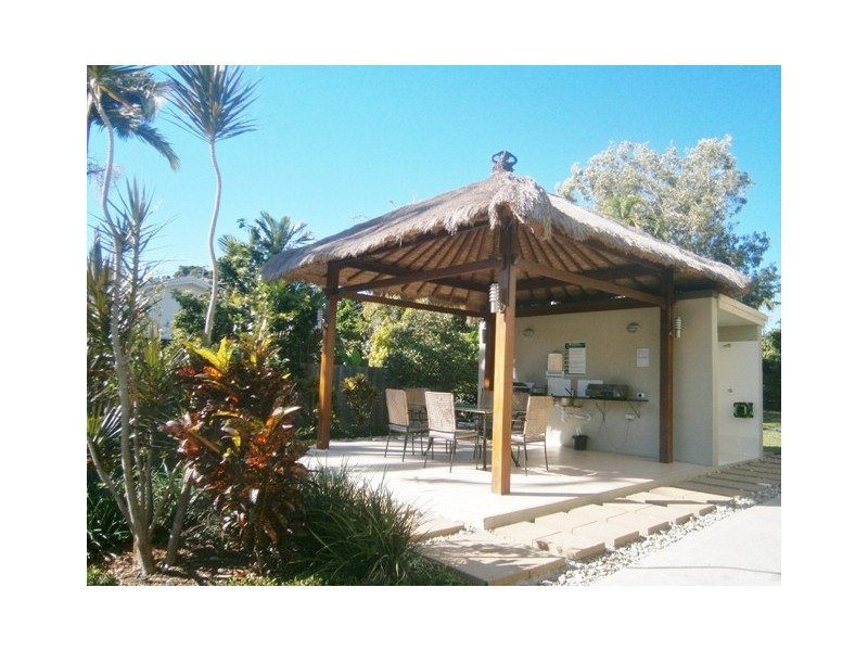 2204/22 Clifton Road, Clifton Beach QLD 4879