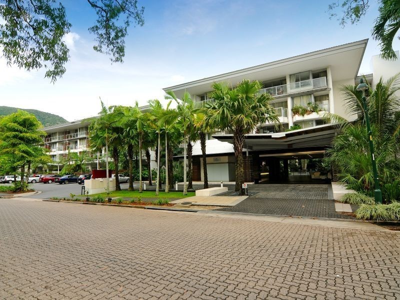Palm Cove QLD 4879