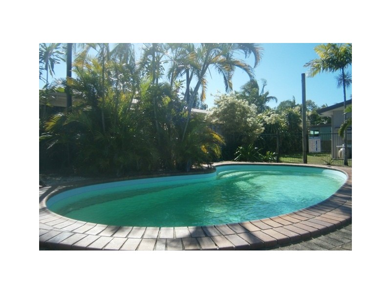 41 Baronia Cres, Holloways Beach QLD 4878