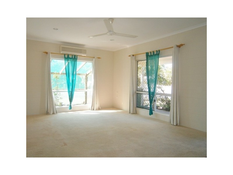 41 Baronia Cres, Holloways Beach QLD 4878