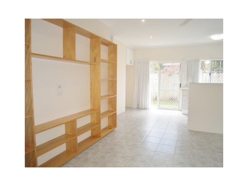 2/33 Periwinkle Ave, Trinity Beach QLD 4879