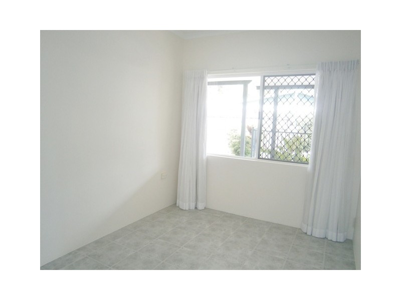 2/33 Periwinkle Ave, Trinity Beach QLD 4879