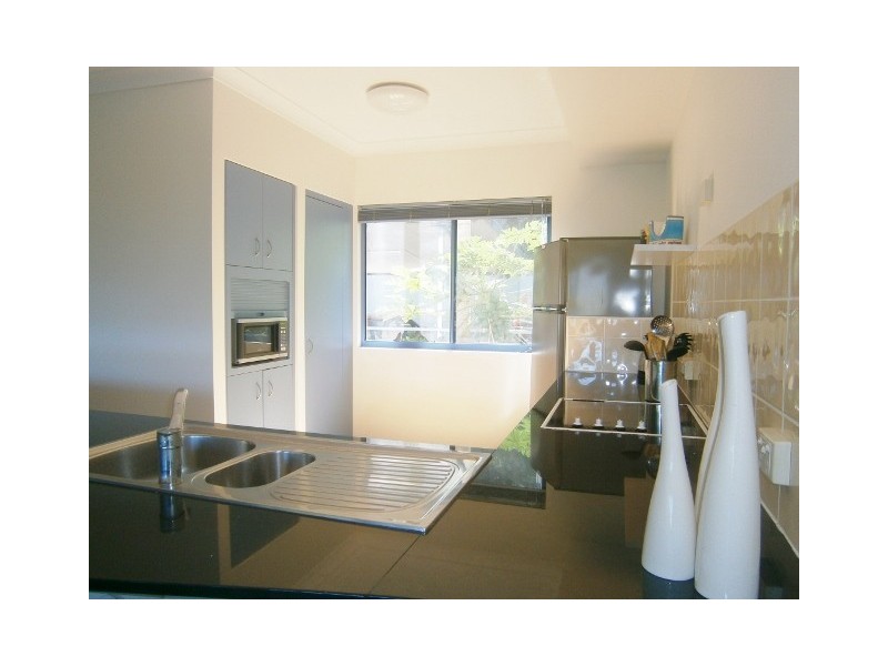 9/16-20 Ray Street, Yorkeys Knob QLD 4878