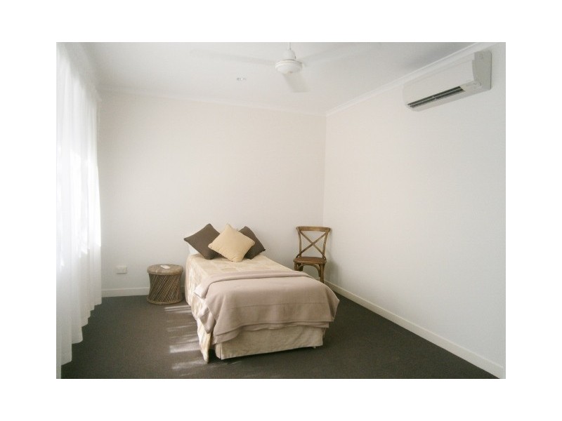 9/16-20 Ray Street, Yorkeys Knob QLD 4878