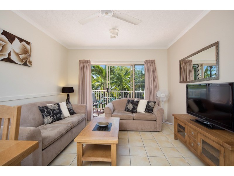 Holloways Beach QLD 4878