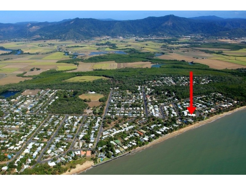 Holloways Beach QLD 4878