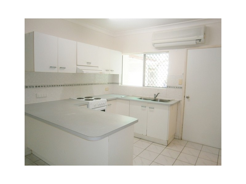 3/21-23 Sandown Close, Woree QLD 4868
