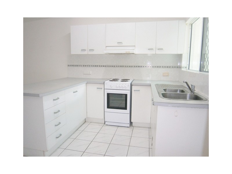 3/21-23 Sandown Close, Woree QLD 4868
