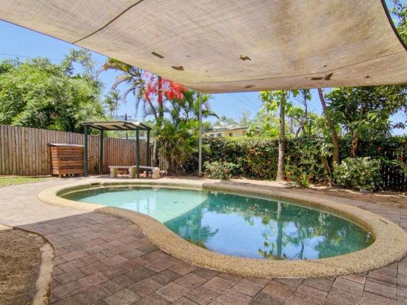 3/21-23 Sandown Close, Woree QLD 4868