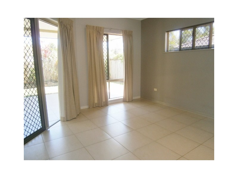 26 Moore Road, Kewarra Beach QLD 4879