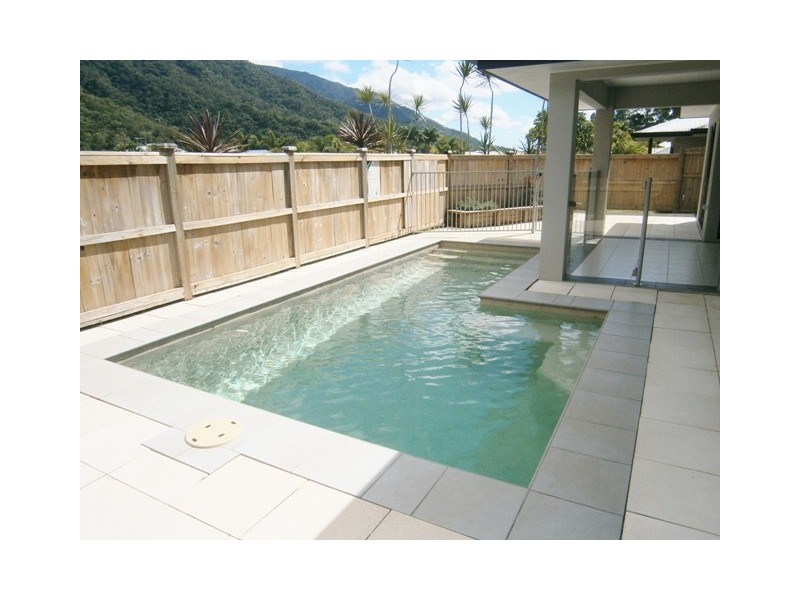 61 William Hickey Street, Redlynch QLD 4870