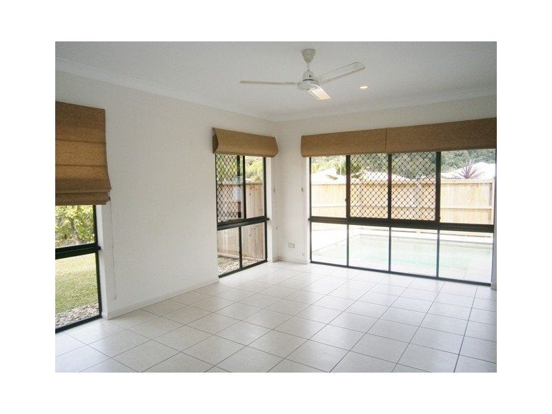 61 William Hickey Street, Redlynch QLD 4870