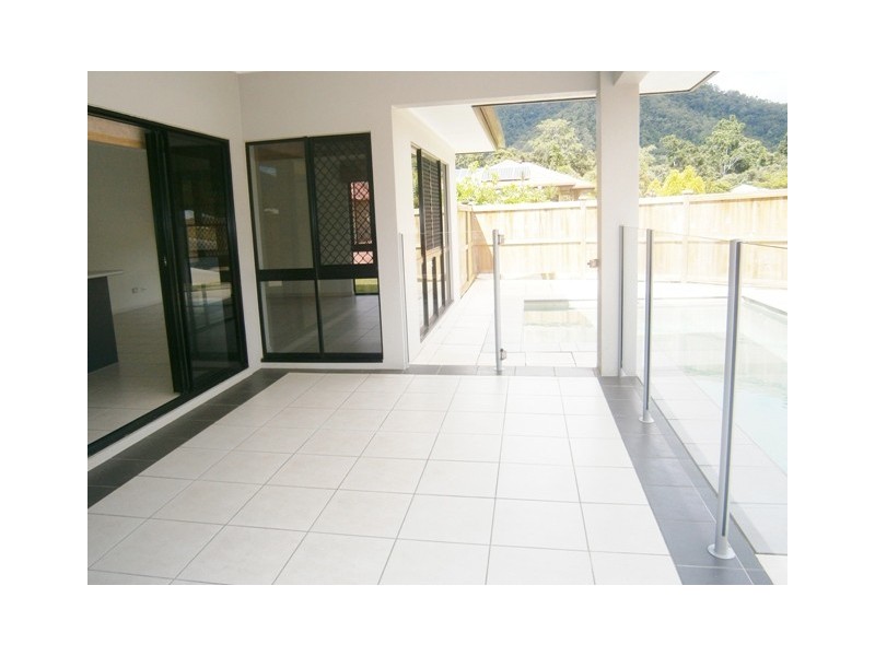 61 William Hickey Street, Redlynch QLD 4870