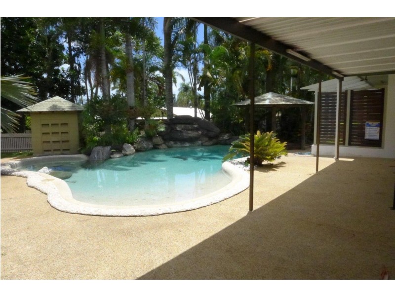 16 Cameron Street, Smithfield QLD 4878