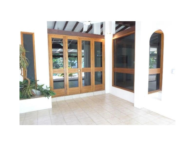 16 Cameron Street, Smithfield QLD 4878