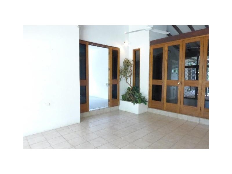 16 Cameron Street, Smithfield QLD 4878