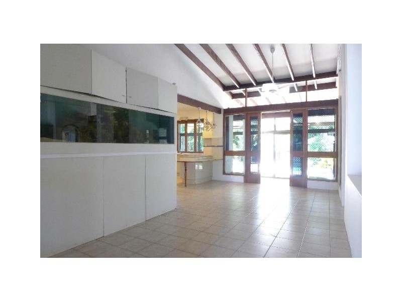 16 Cameron Street, Smithfield QLD 4878