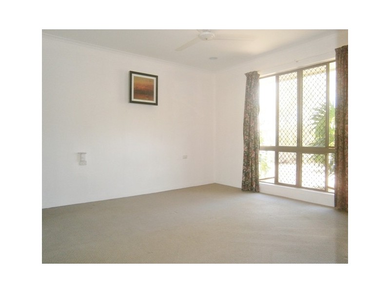 16 Cameron Street, Smithfield QLD 4878