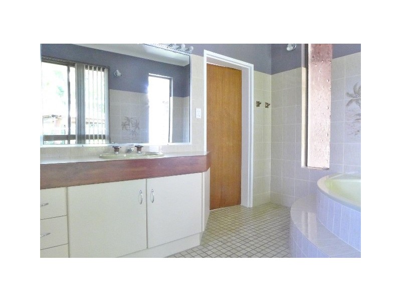 16 Cameron Street, Smithfield QLD 4878