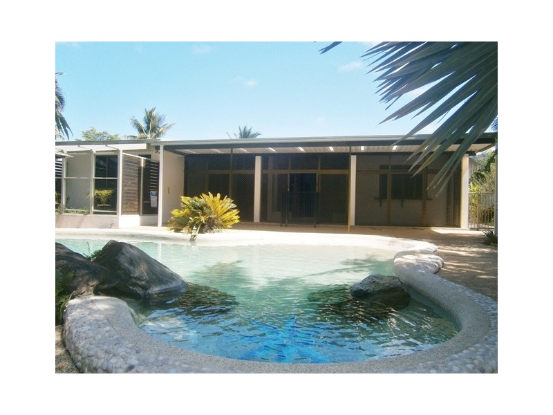 16 Cameron Street, Smithfield QLD 4878