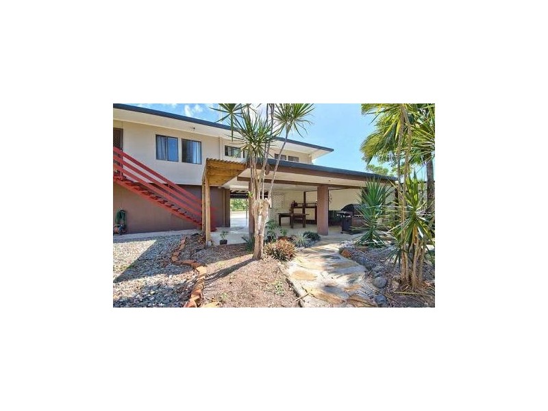 7 Fairway Street, Yorkeys Knob QLD 4878