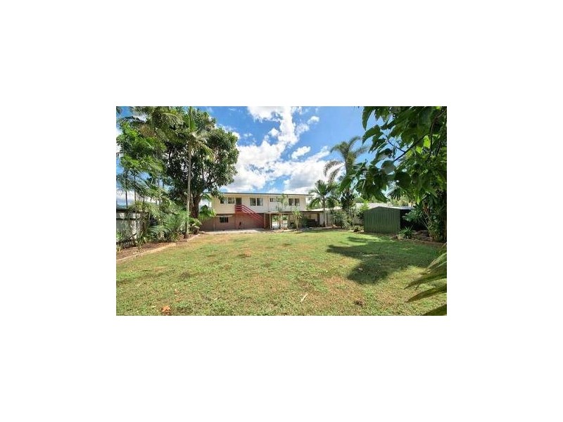 7 Fairway Street, Yorkeys Knob QLD 4878