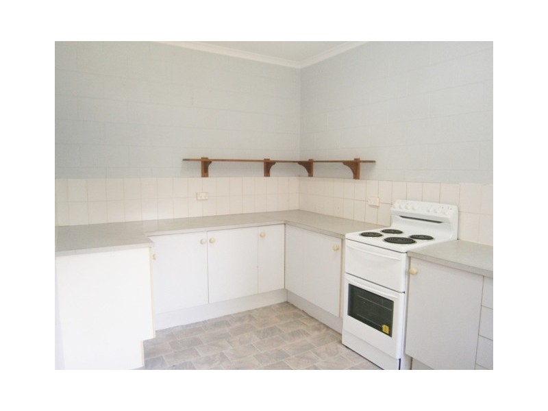 8 Hobson Drive, Brinsmead QLD 4870