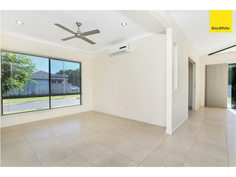 30 Quartzborough Promenade, Trinity Park QLD 4879