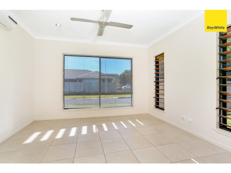 30 Quartzborough Promenade, Trinity Park QLD 4879