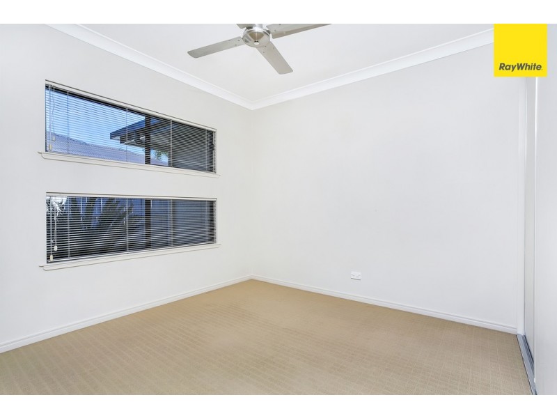 30 Quartzborough Promenade, Trinity Park QLD 4879