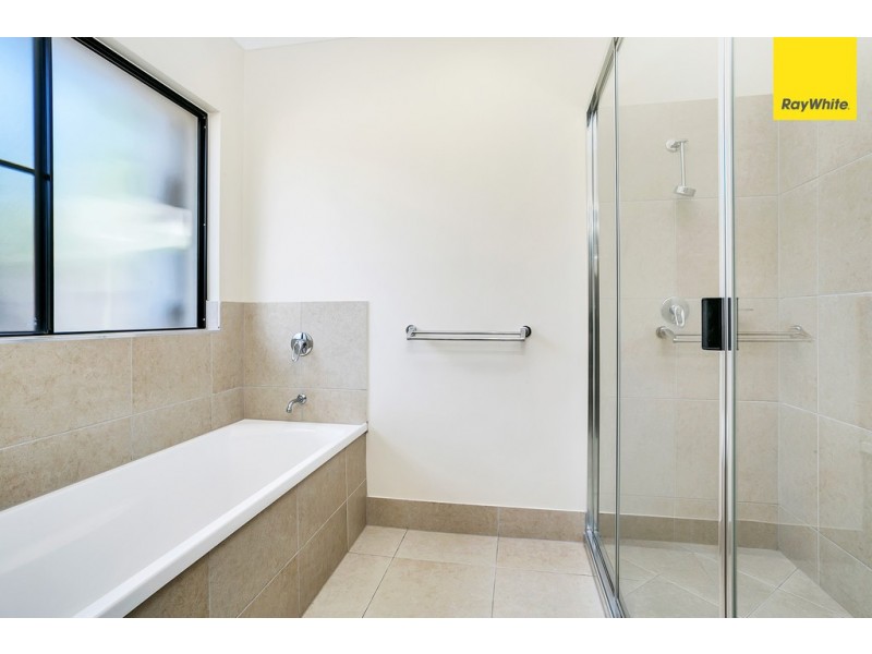 30 Quartzborough Promenade, Trinity Park QLD 4879