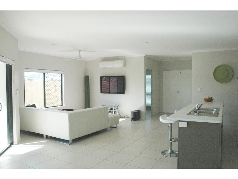 34 Fossilbrook Bend, Trinity Park QLD 4879